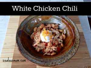 White Chicken Chili-simple and easy recipe that everyone in the family will enjoy @zealousmom.com #chili